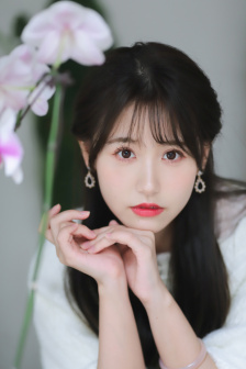 美女脱一净二静无内衣